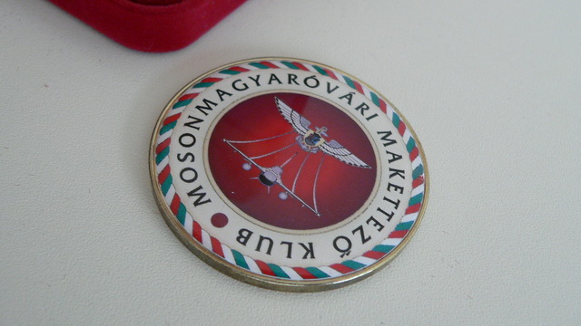 mugyantazott peremes erem